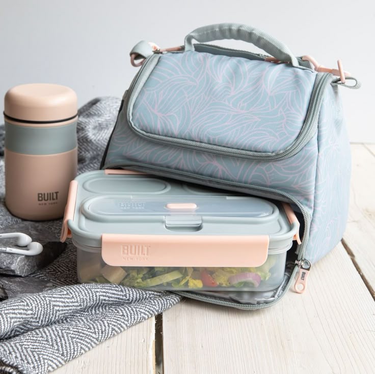 Lunch Boxes & Bottles